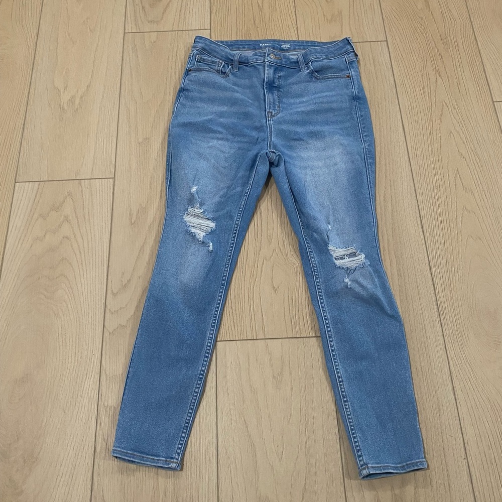 Women's Distressed Blue Jeans